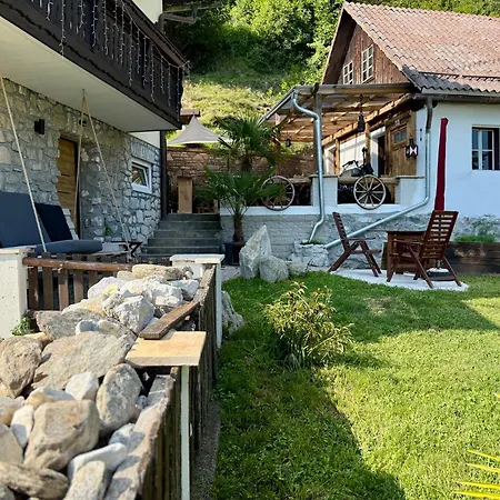 Haus Am Berch 公寓 Weissenstern