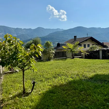 Haus Am Berch * Weissenstern